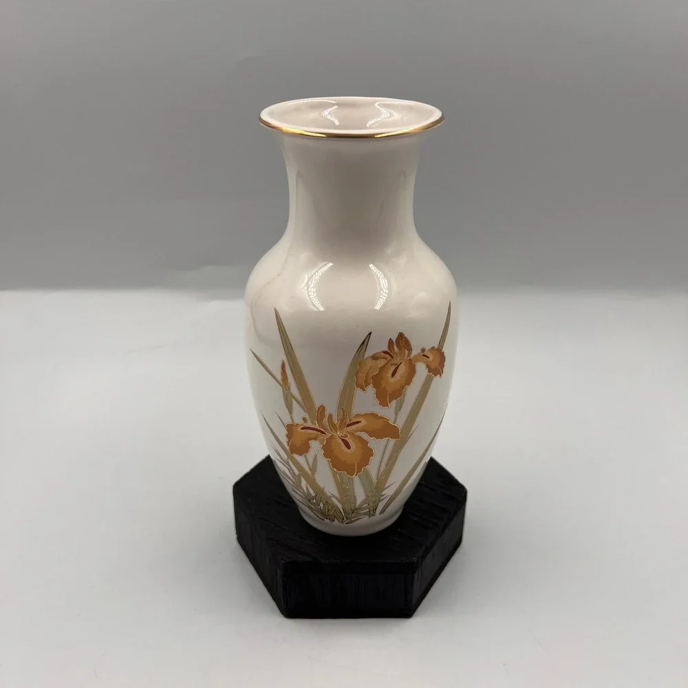 Fine China Japan Vintage Porcelain Bud Vase Floral Iris Gold Trim 6.5‎ Inch